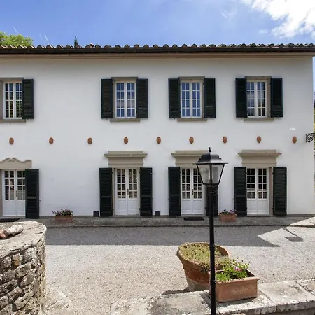 Vittoria Apartment *